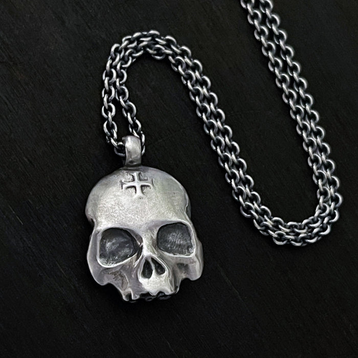 jewel thief Brightons double-sided flat skull pendant necklace in sterling silver.