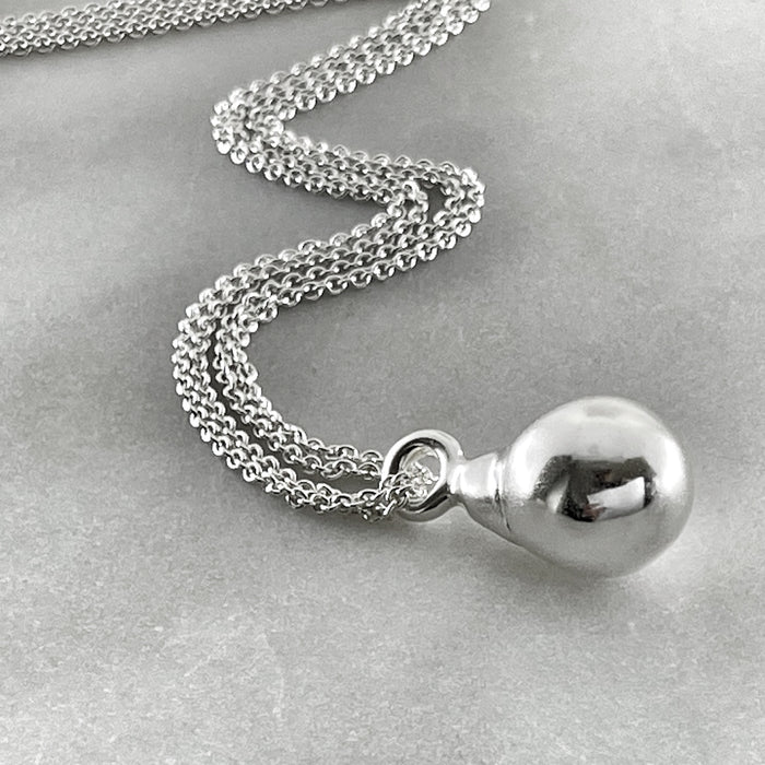 baroque pearl drop pendant necklace jewel thief Brighton