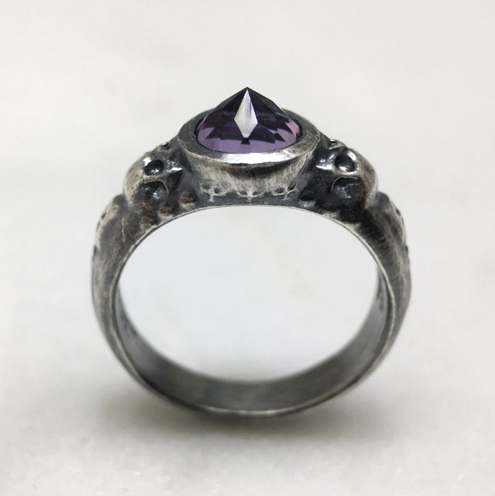 Memento Mori Amethyst Skull Ring