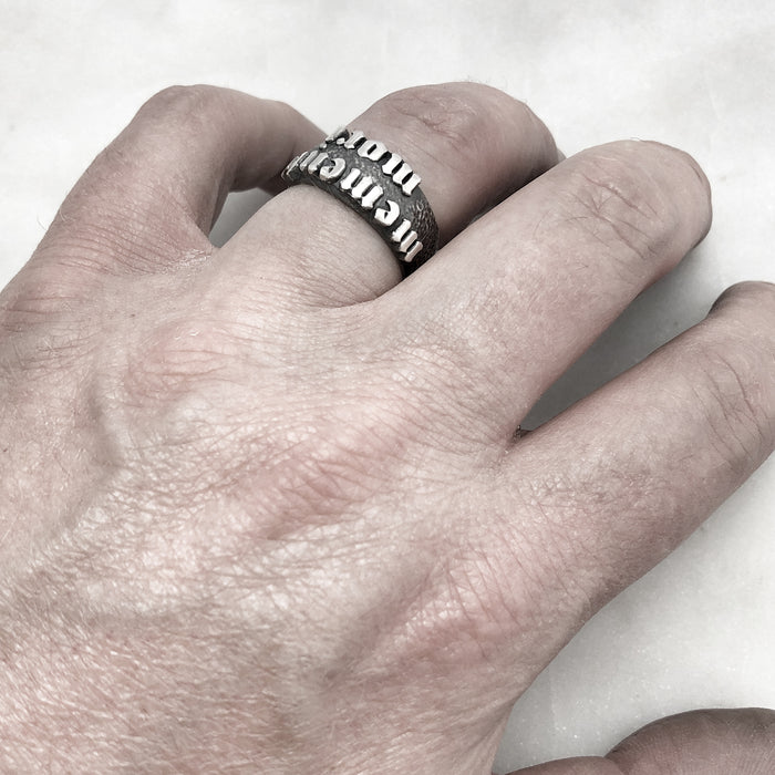 Medium Memento Mori Silver Ring