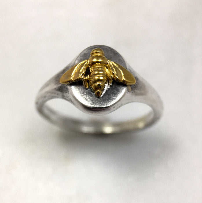 bee signet ring jewel thief Brighton