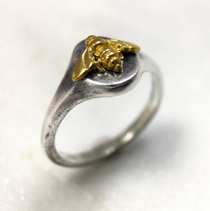 bee signet ring jewel thief Brighton