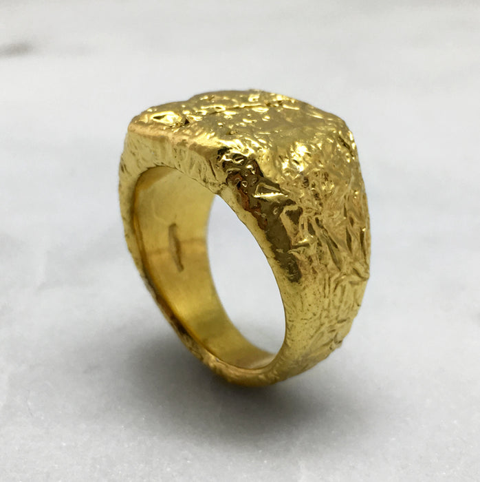 gold signet ring jewel thief brighton