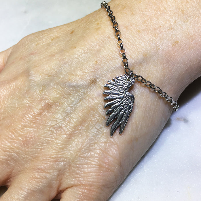 Single Silver Wing Bracelet